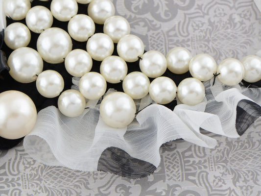 Princess Chiffon Dot Pearl Black Resin Rose Long V Bib Necklace