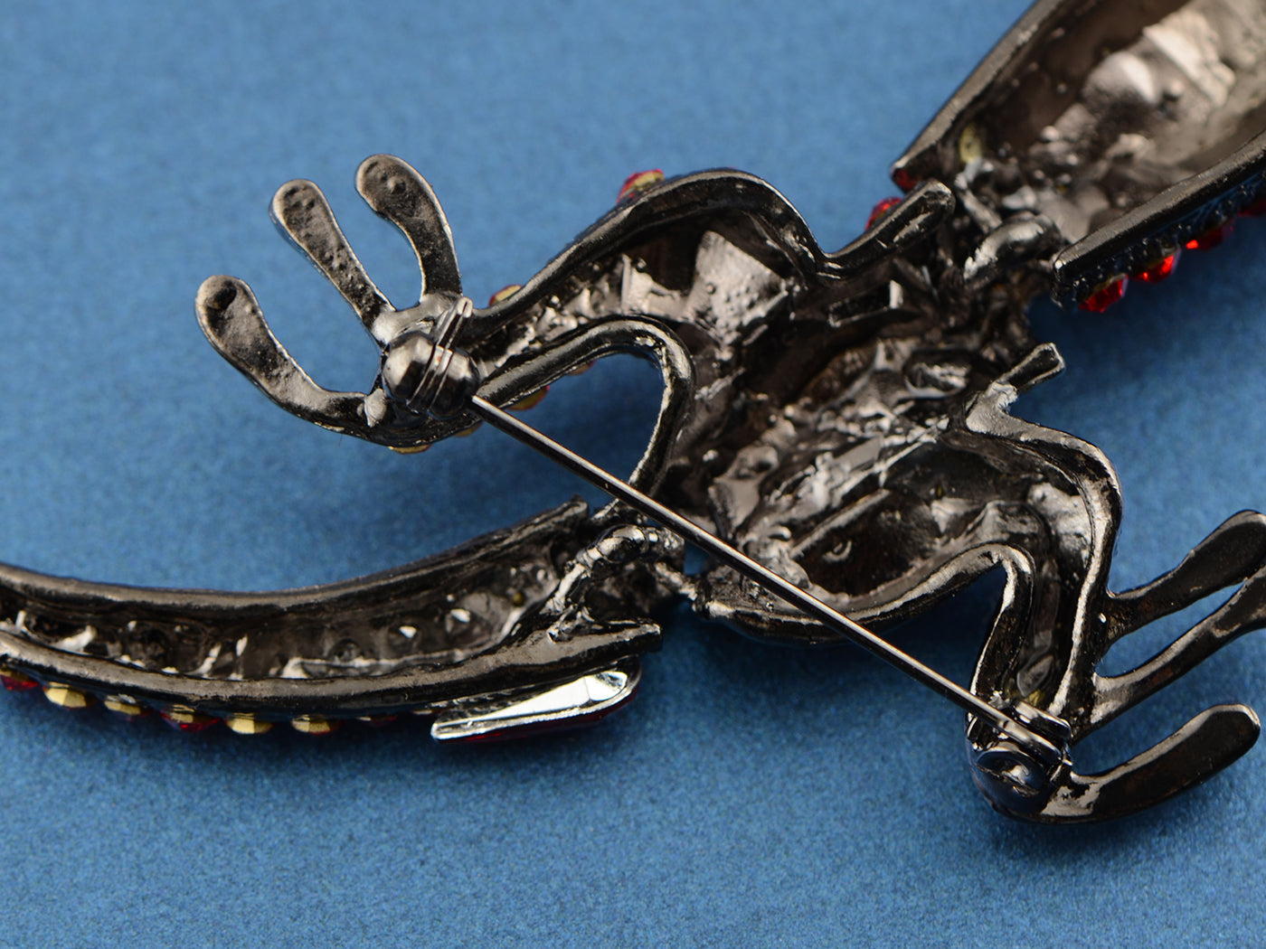 Gun Shine Ruby Lizard Gecko Animal Brooch Pin