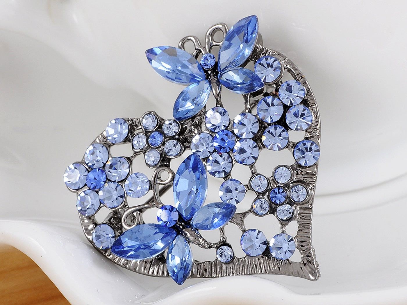 Floral Insect Butterfly Love Flower Heart Brooch Pin