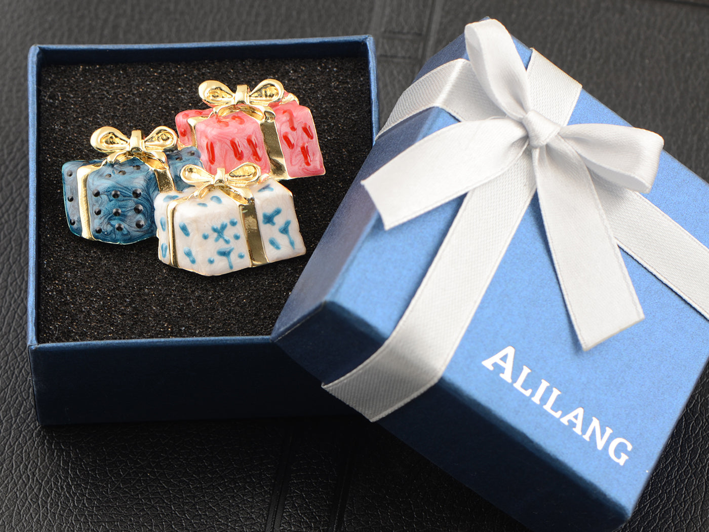 Golden Ribbon Gift Boxes Present Brooch Christmas Pin