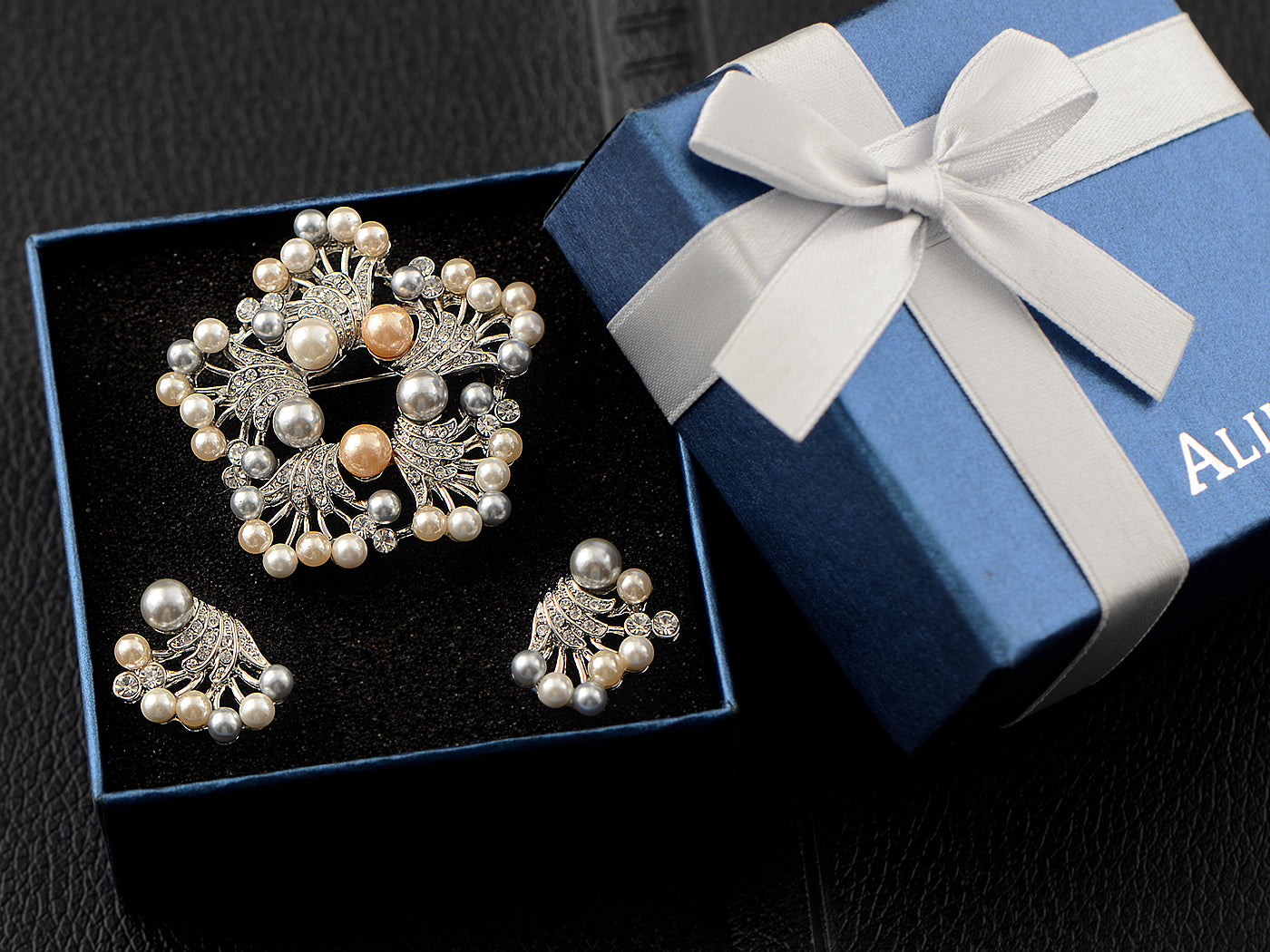Pearls Festive Floral Butterfly Wreath Brooch Pin