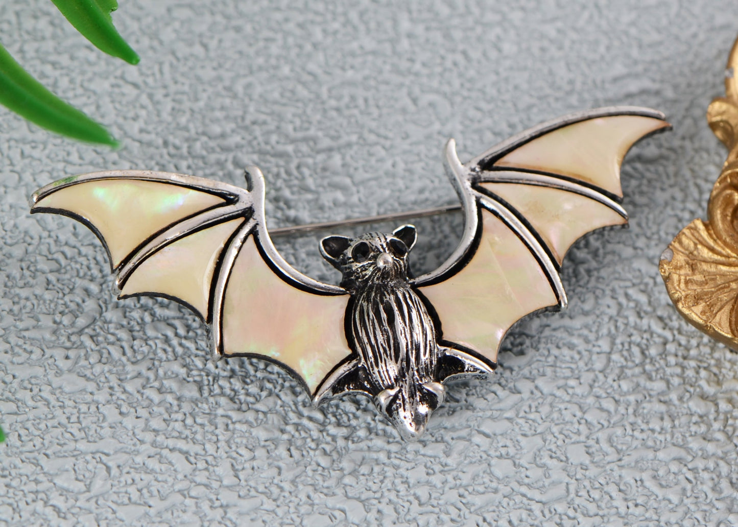 Alilang Antiqued Silver Tone Abalone Shell Vampire Bat Brooch Pin for Halloween Accessories