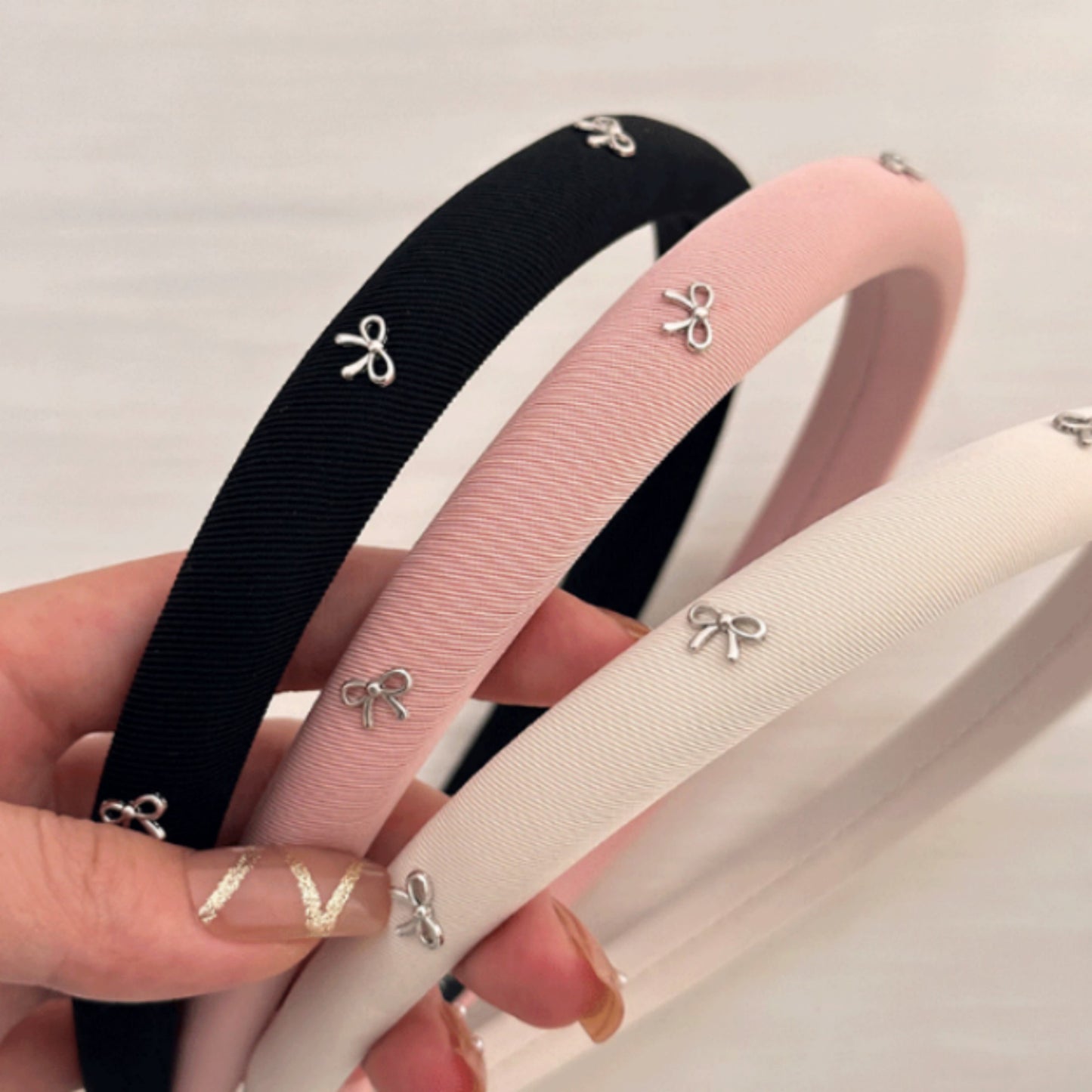 2-Piece Padded Headband Set with Smooth Fabric Finish and Mini Bow Embellishment Details