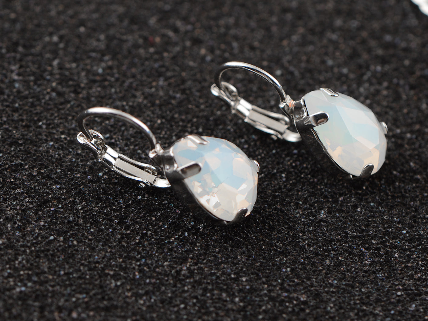 Moons D Teardrop Strand Necklace Drop Earrings Set