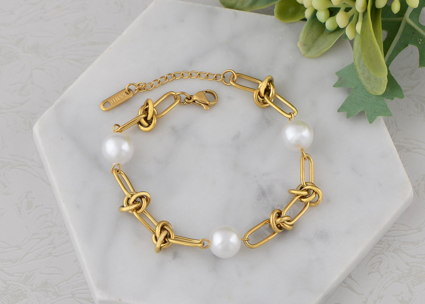 18K Gold-Plated Pearl Link Bracelet - Stainless Steel Pearl Bead Chain Bracelet Boho Chic Jewelry for Valentine's Day Birthdays