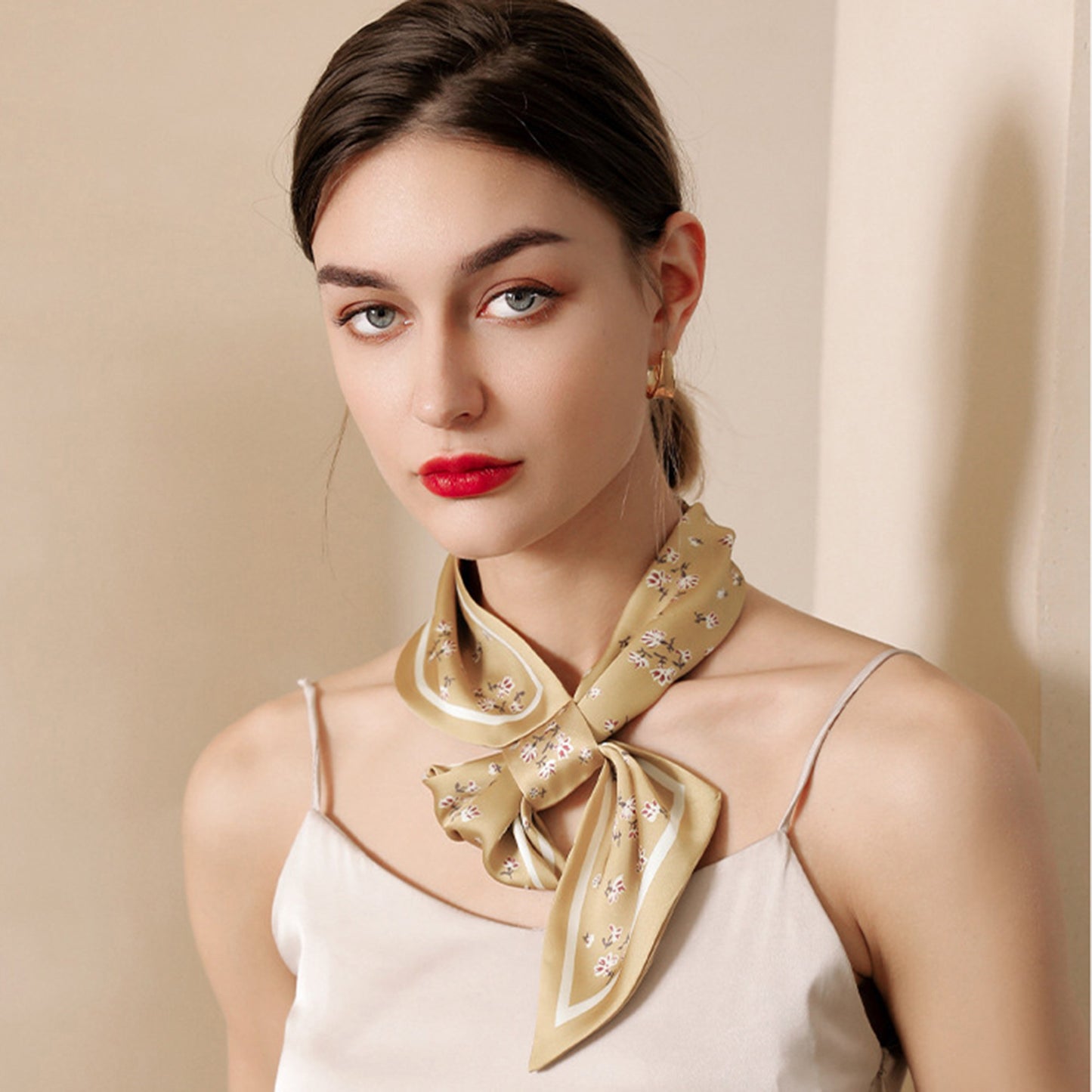 Small Floral Print Silky Scarf with Lightweight Soft Fabric Versatile Square Neck and Hair Accessory