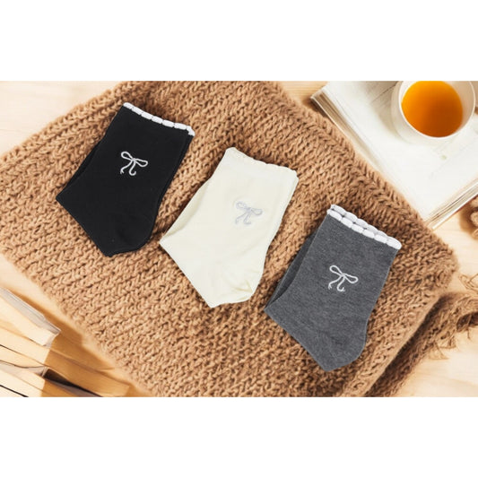 3-Pack Soft Knit Ankle Socks with Scalloped Trim and Embroidered Bow Detail
