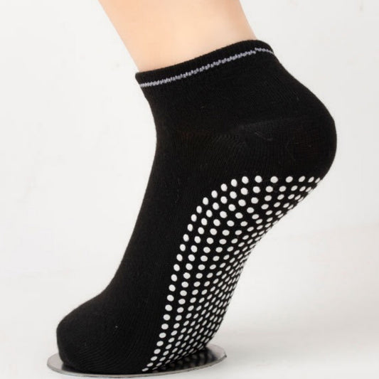 5-Pack Ankle Grip Socks with Non-Slip Soles for Everyday Indoor Comfort