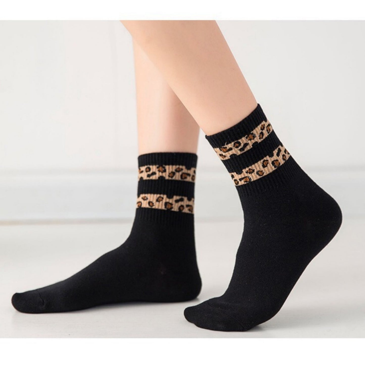 3-Pack Crew Socks with Ribbed Leopard Print Cuffs and Soft Stretch Knit Design