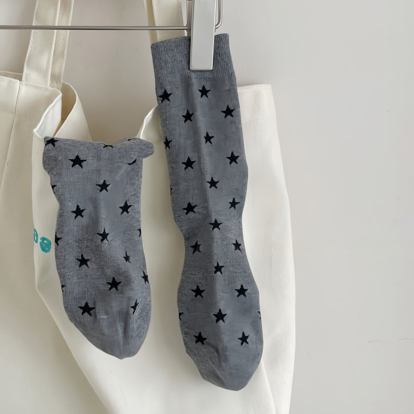 3-Pack Crew Socks with Allover Print Design Soft Stretch Knit for Everyday Comfort