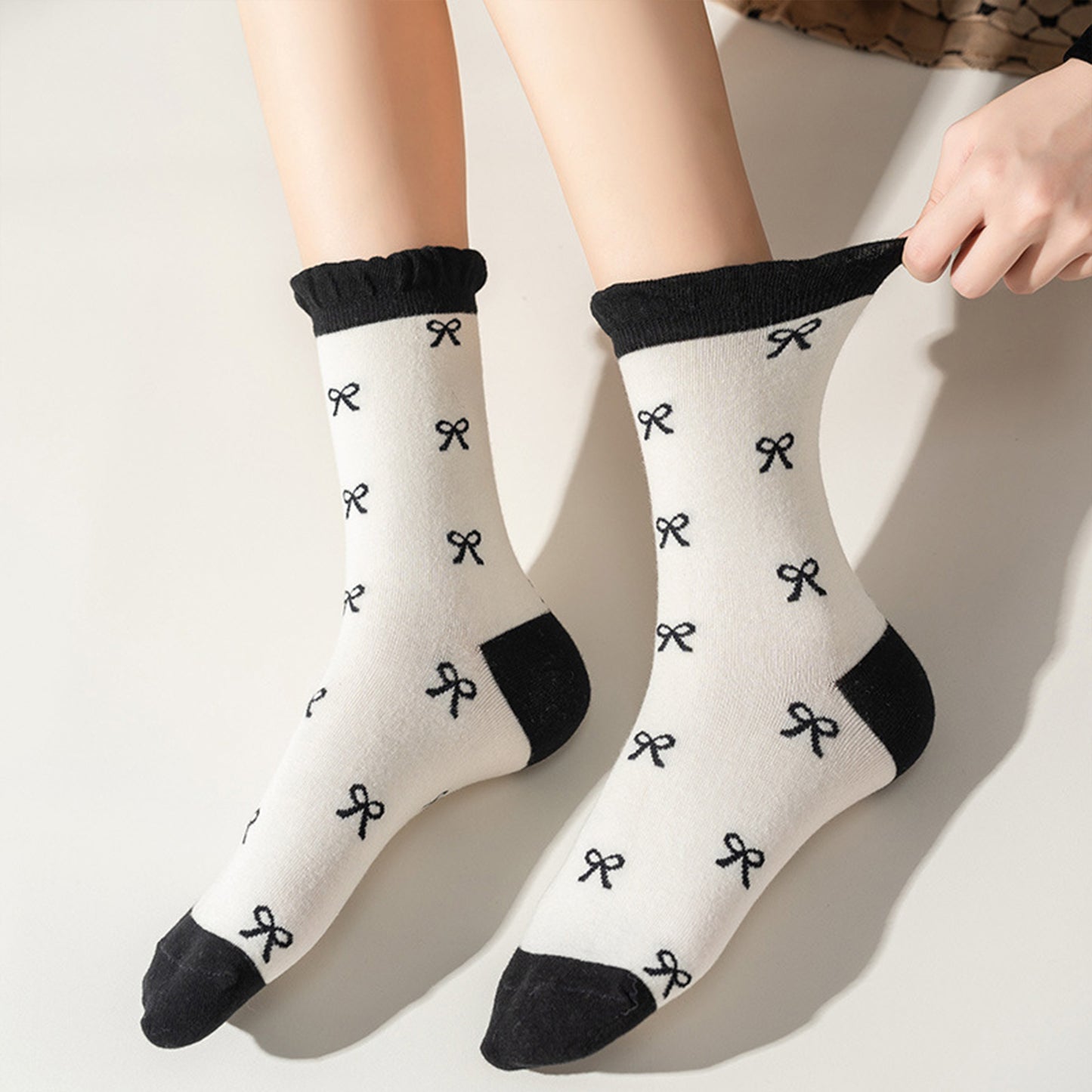 3 Pairs Women's Mid-Calf Socks with Bow Pattern and Ruffled Cuff