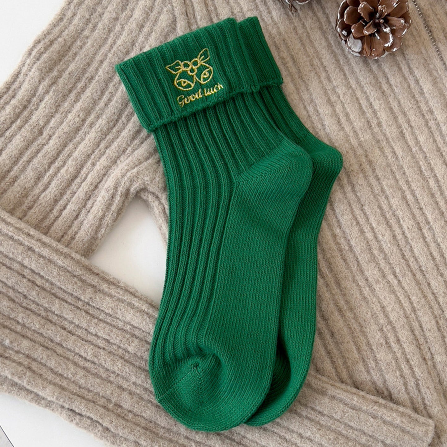 2-Pair Pack Fall Winter Warm Cotton Socks with Cute Christmas Embroidery
