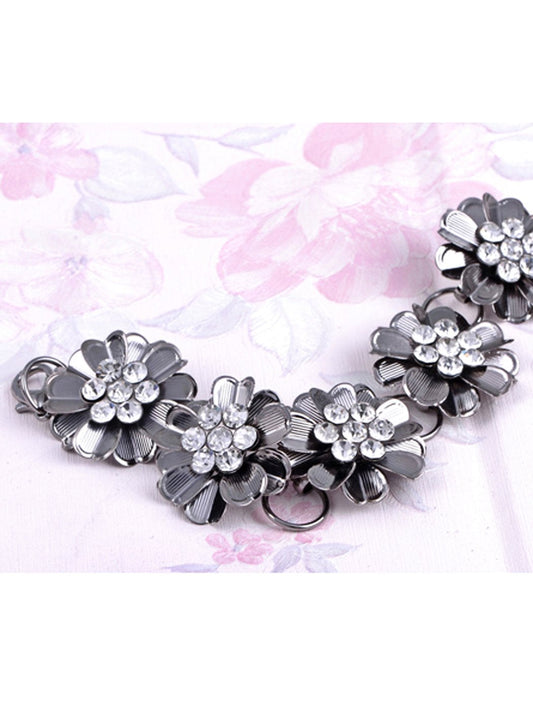 Five Flowers To The Face Gun Cross Coil Chained Belt