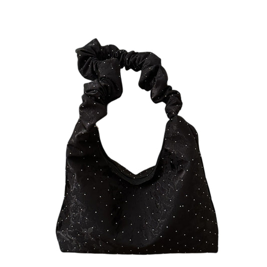 Shoulder Bag with Zipper Closure for Everyday Use