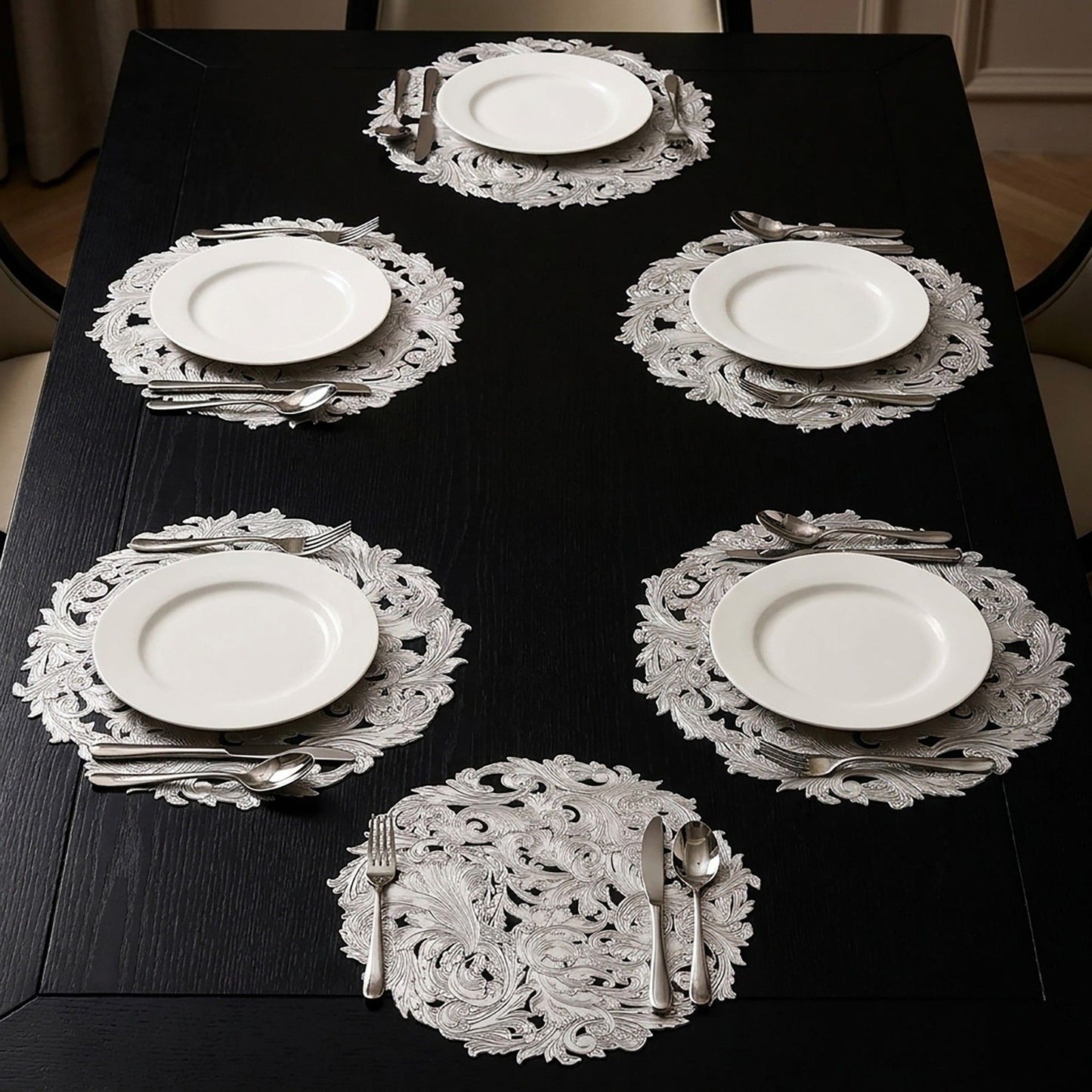 4 Piece Round Lace Placemat Set Metallic PVC Decorative Heat Resistant Table Mats