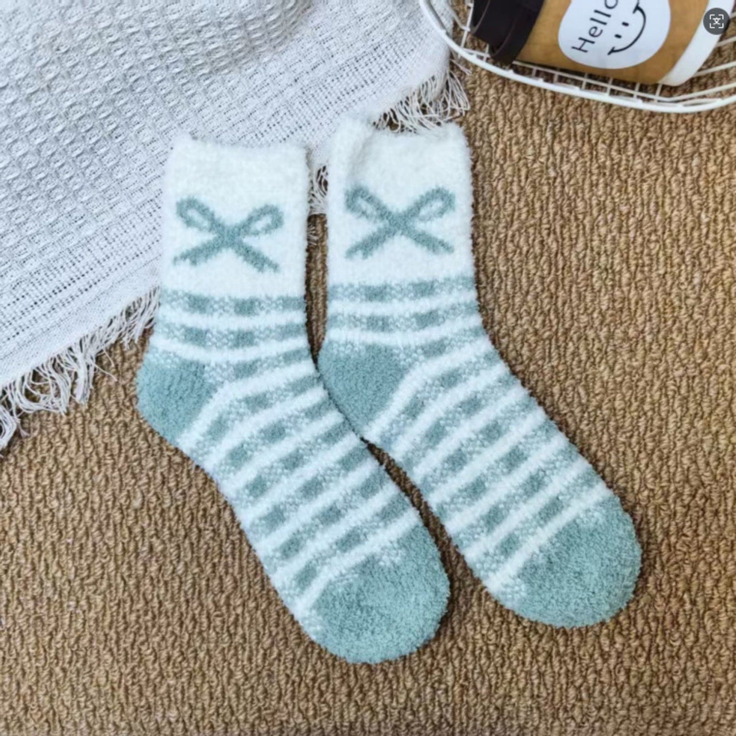 3-Pair Fuzzy Bow Knit Crew Socks Set with Plush Soft Texture, Stretchy Cozy Fabric, and Graphic Bow Pattern for Gifting