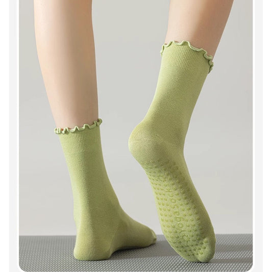 5 Pairs Anti-Slip Crew Yoga Socks Soft Cotton Grip Sole Seamless Toe Design for Pilates Indoor Workouts