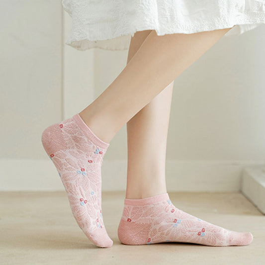 4 Pairs Women's Low-Cut Floral Embroidered Socks Soft Combed Cotton Breathable Fit for Sneakers Flats and Everyday Casual Wear