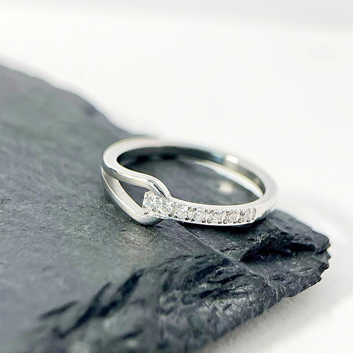 Women's Buckle Statement Ring with Cubic Zirconia - Twisted Band Sparkle Ring for Daily & Dressy Styling