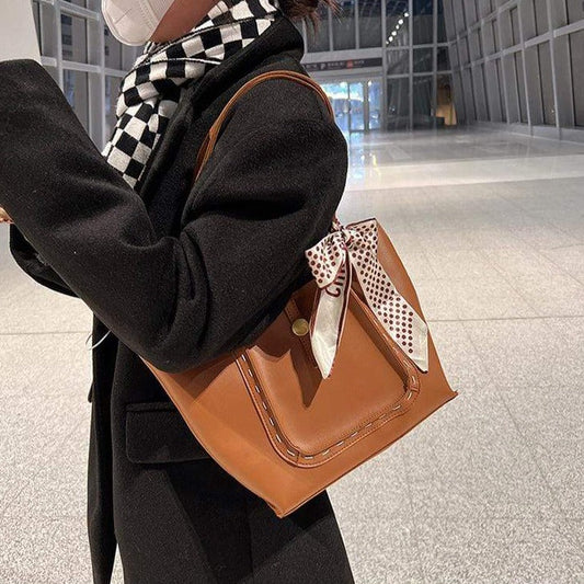 Contrast Stitching Asymmetrical Top Bag