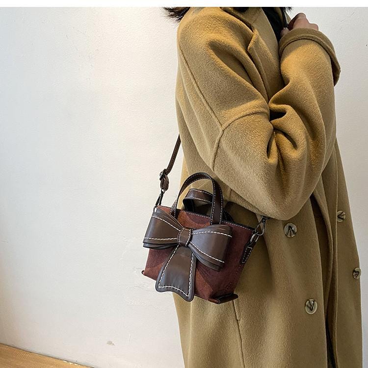 Contrast Stitching Giant Bow Bag