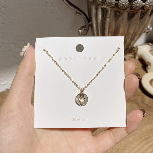 Hand-made Shell Necklace with Circle Pendant