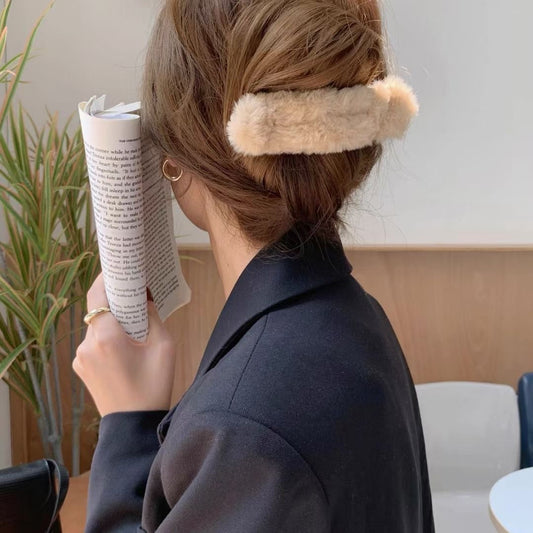 Soft and Fluffy Wavy Hair Clip