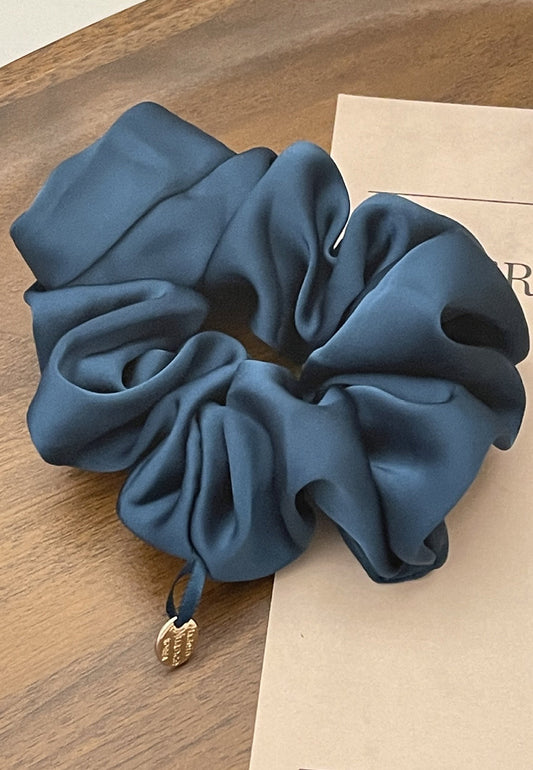 Letter Charm Detail Scrunchie