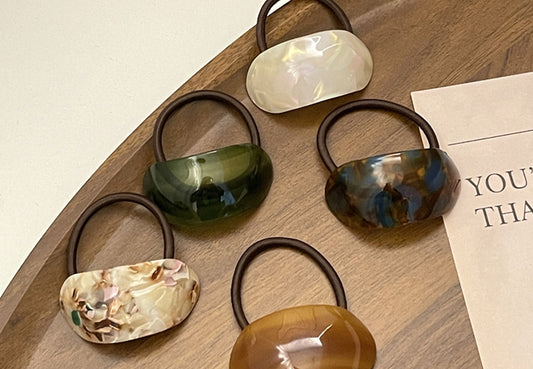 Marble Detail Curved Hair Tie