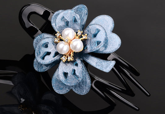 Abstract Clover Pearl Detail Hair Clip