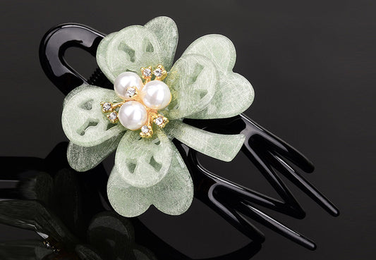 Abstract Clover Pearl Detail Hair Clip