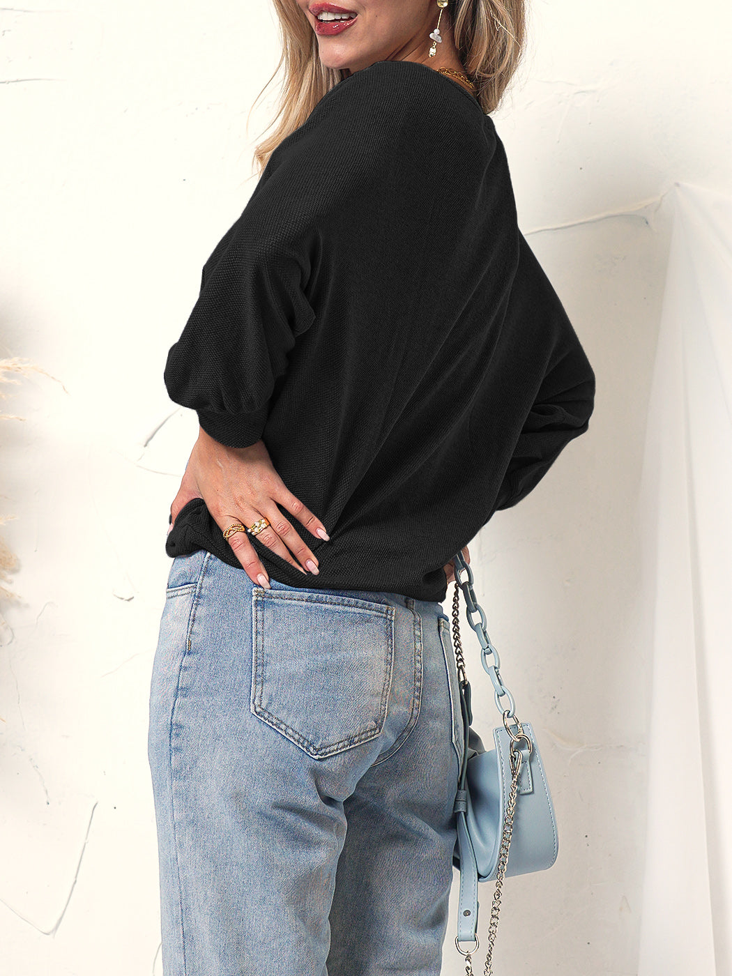 Round Neck Contrast Stitch Sweater