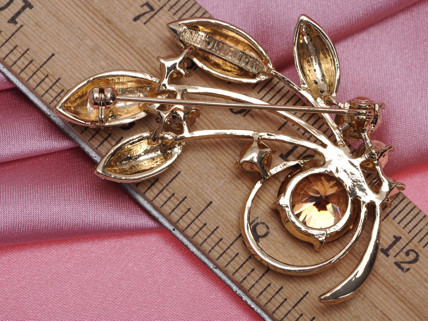 Topaz Swaying Leaves Pin Brooch