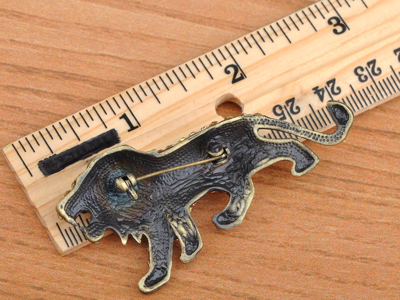 Geunine Topaz Roaring King Lion Animal Pin Brooch