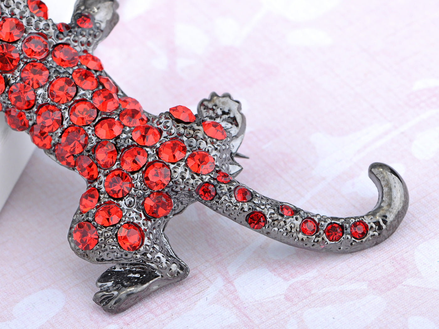 Ruby Red Austrian Rhine Leopard Animal Jewelry Pin Brooch
