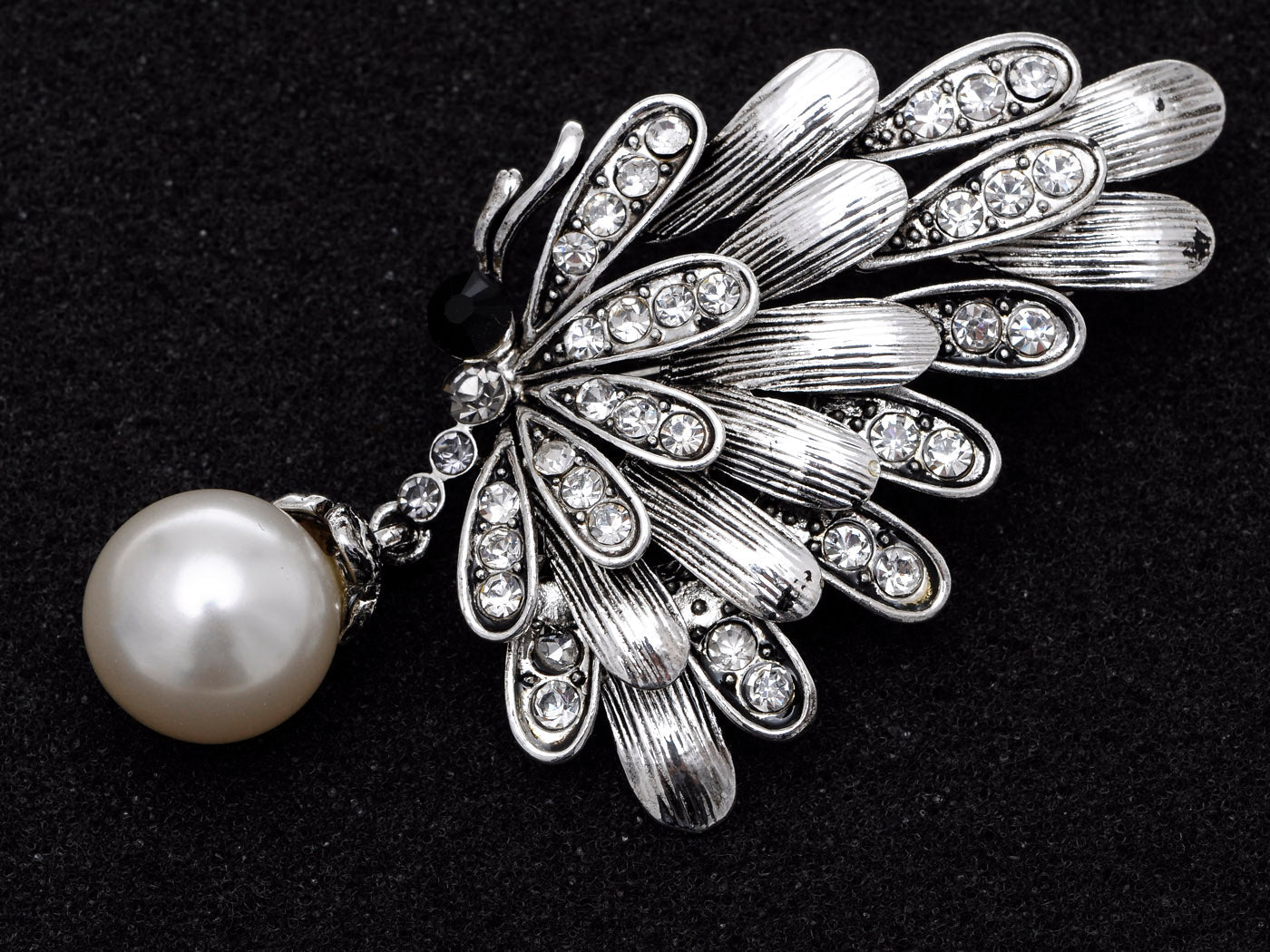 Royal Glittering Butterfly Wing Pearl Pin Brooch