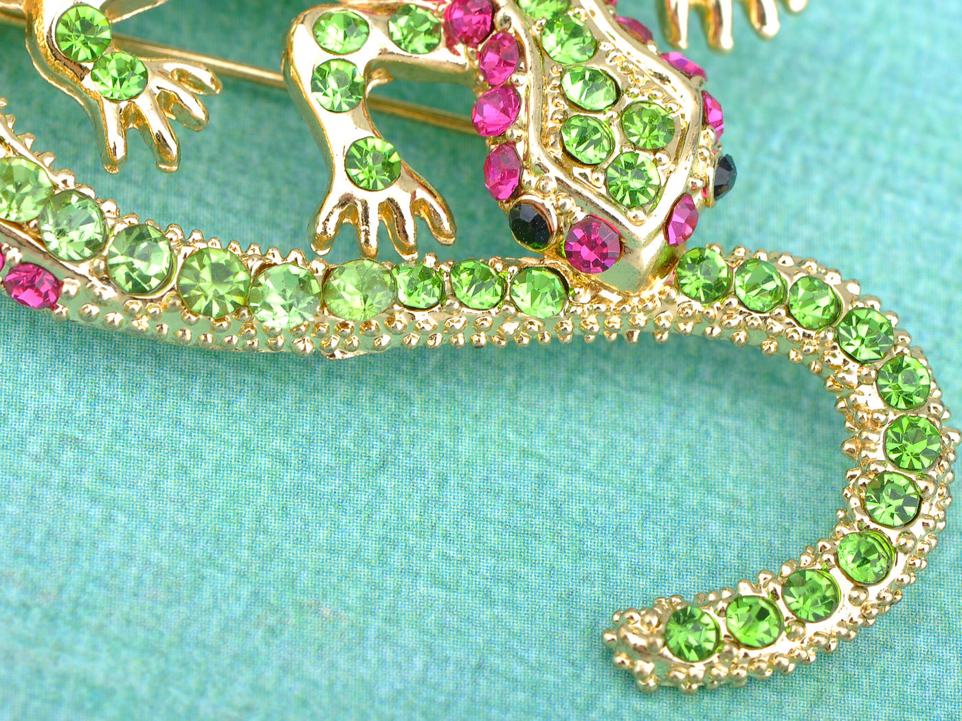 Peridot Fuchsia Pink Lizard Gecko Reptile Pin Brooch
