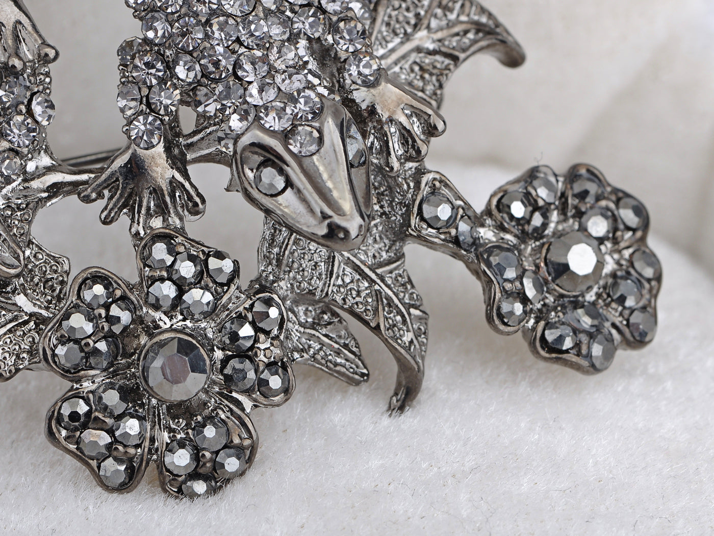 Gun Dark Salamander Lizard Flower Plant Pin Brooch