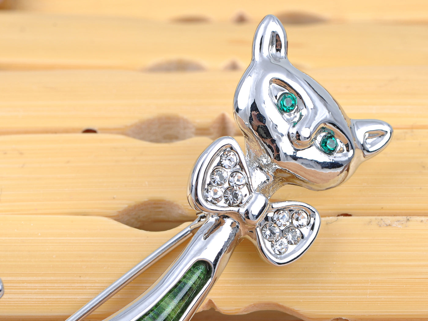 Elements Green Leopard Bodied Bow Tie Kitty Cat Pin Brooch