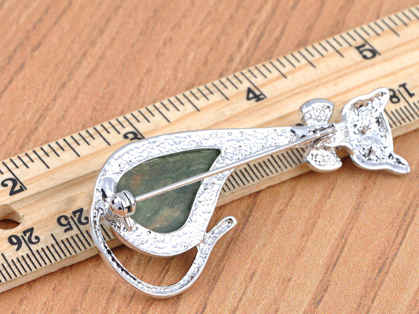 Elements Green Leopard Bodied Bow Tie Kitty Cat Pin Brooch