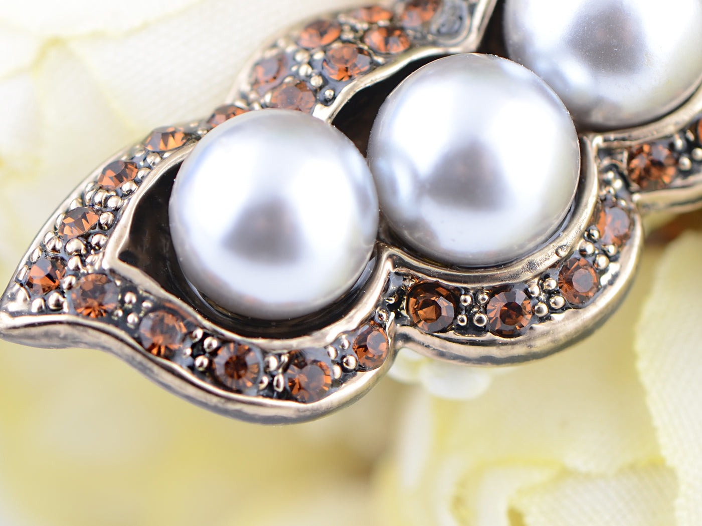 Bronze Topaz Four Pearl Peas In A Pod Brooch