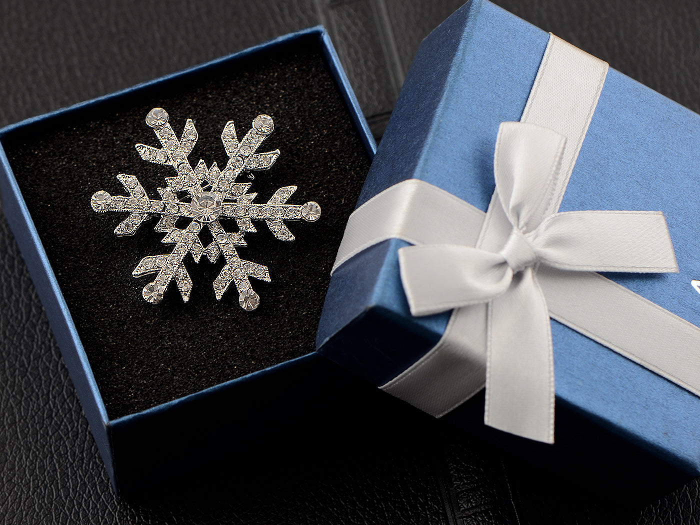 Studded Snowflake Casual Novelty Holiday Pin Brooch