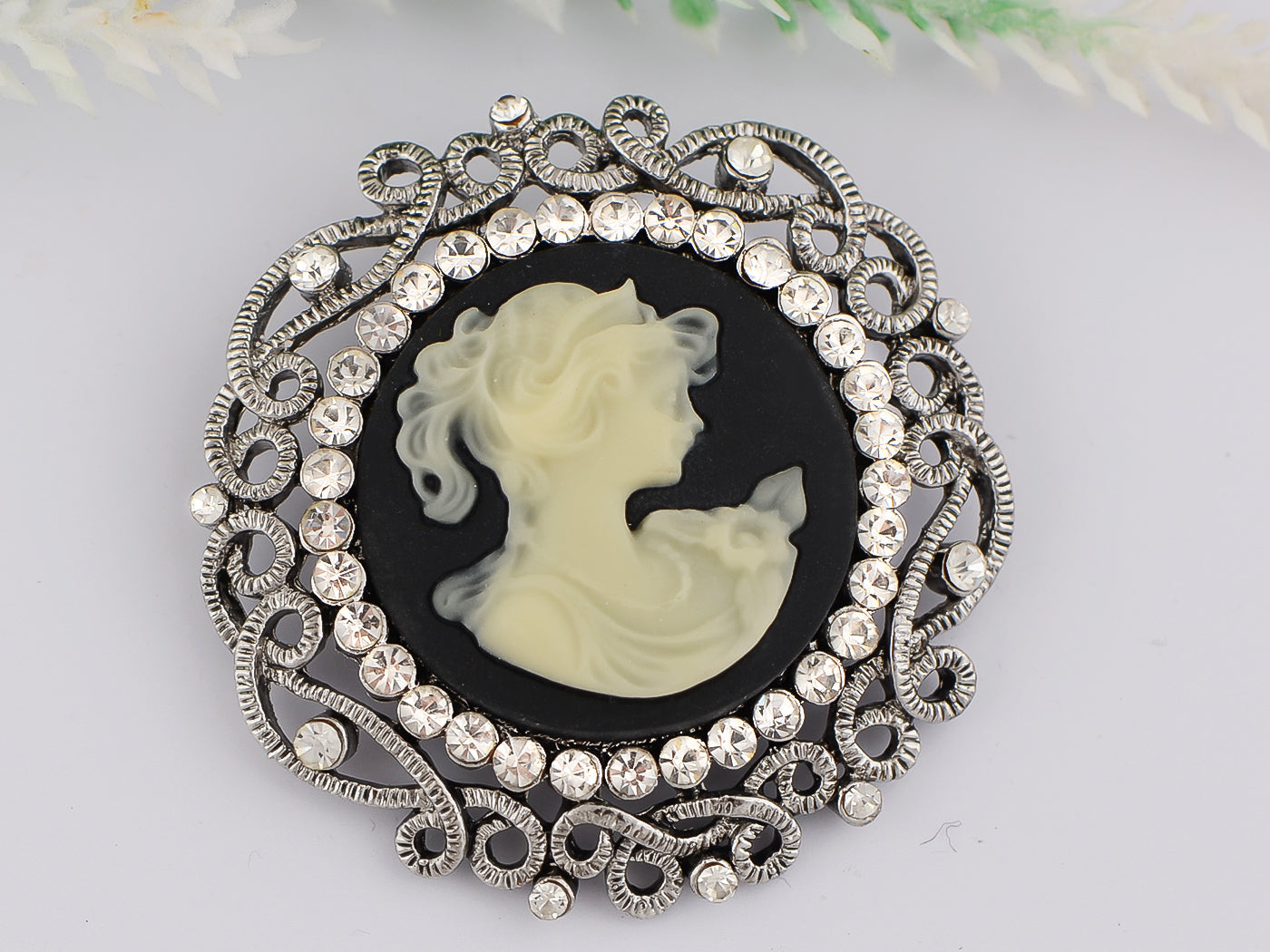 Antique Vintage Victorian Floral Purple Cameo Lady Brooch Pin