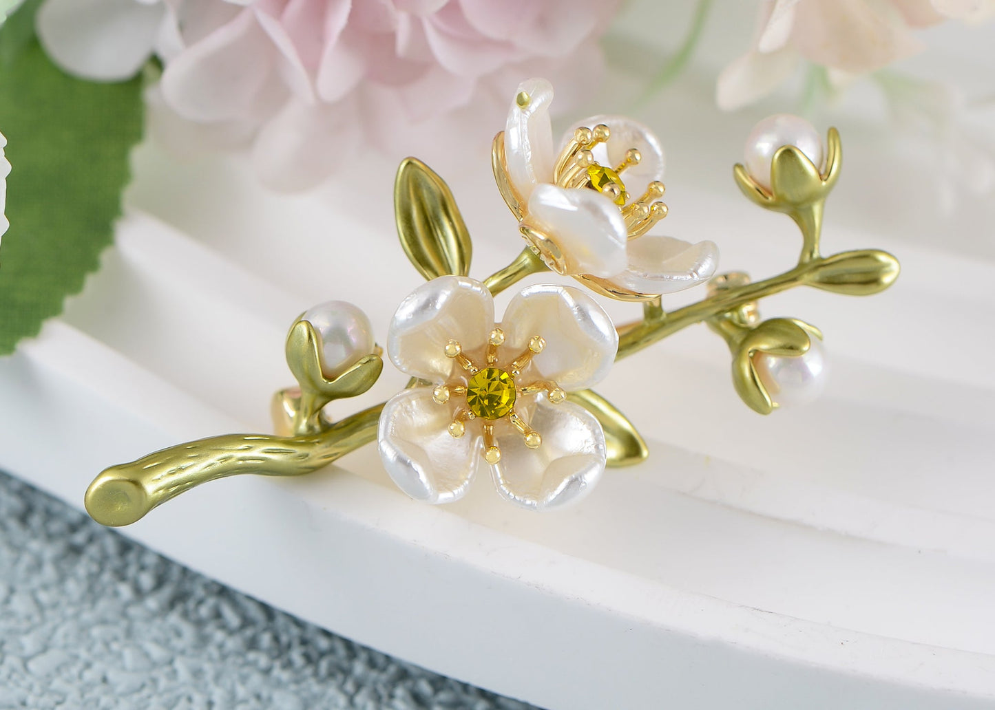 Alilang Elegant Cherry Blossom Flower Plant Brooch Lapel Pin Shell Pearl Leaf Brooches Pins For Birthday, Party, New Year