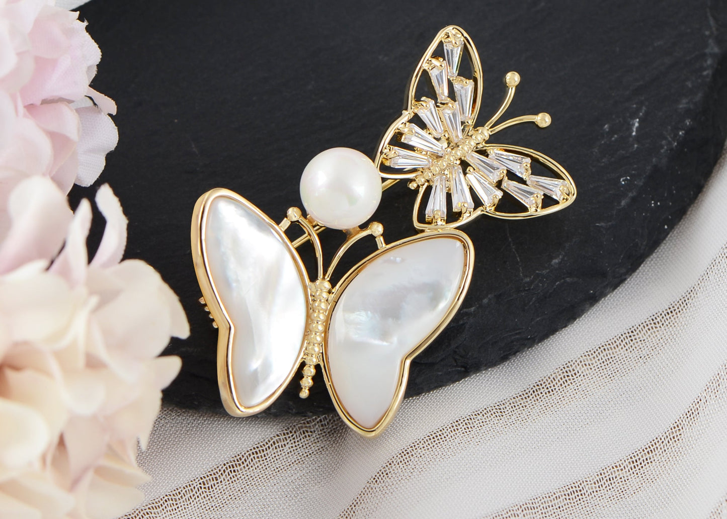 Alilang Zircon Seashell Pearl Butterfly Dangle Brooch Pin Beaded Animal Winged Pin Accessories Wedding Birthday Jewelry Gifts For Mom Sister