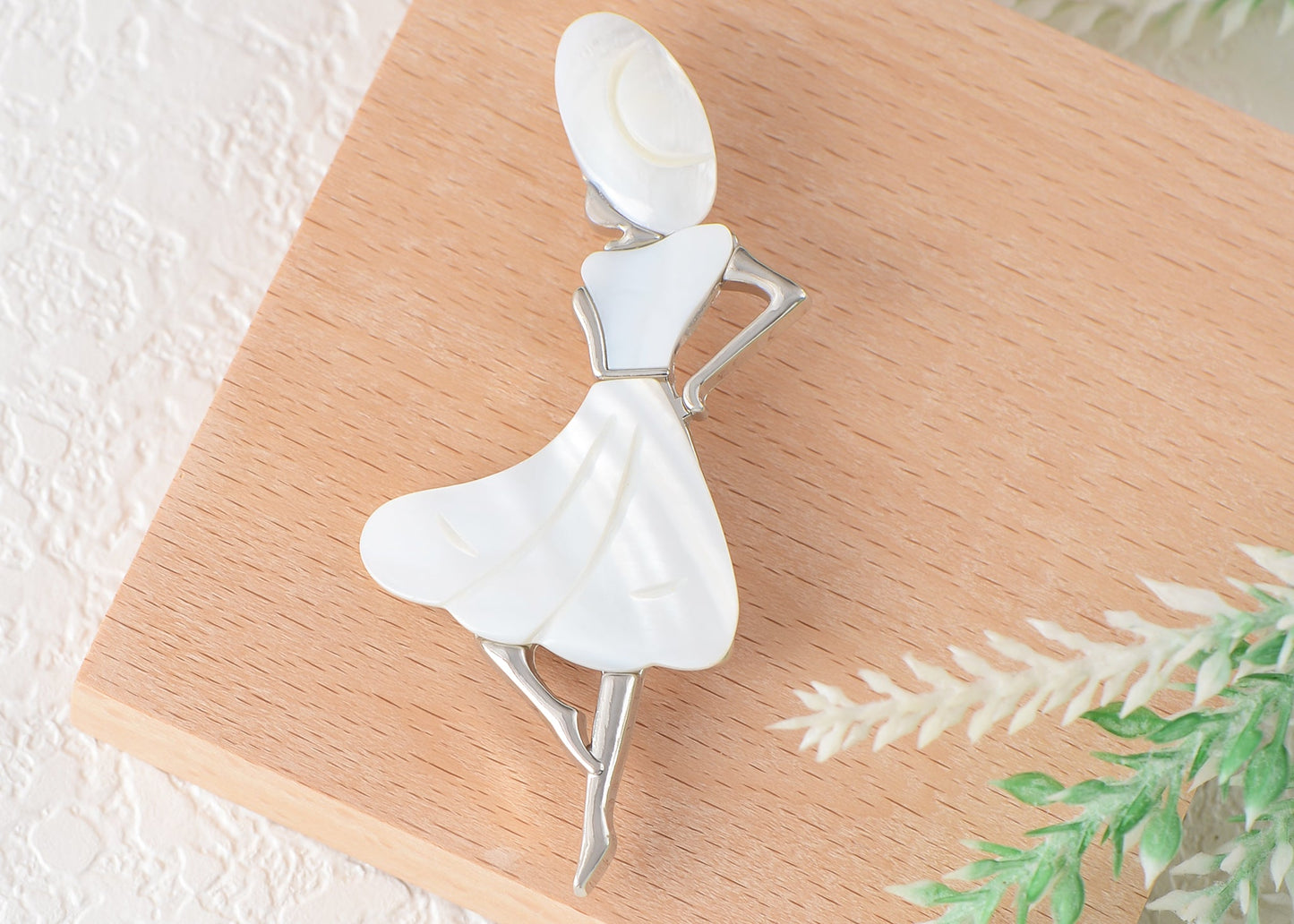 Alilang Dancer Girl Natural Abalone Shell Sliver Tone Alloy Brooch Pin Necklace Pendant