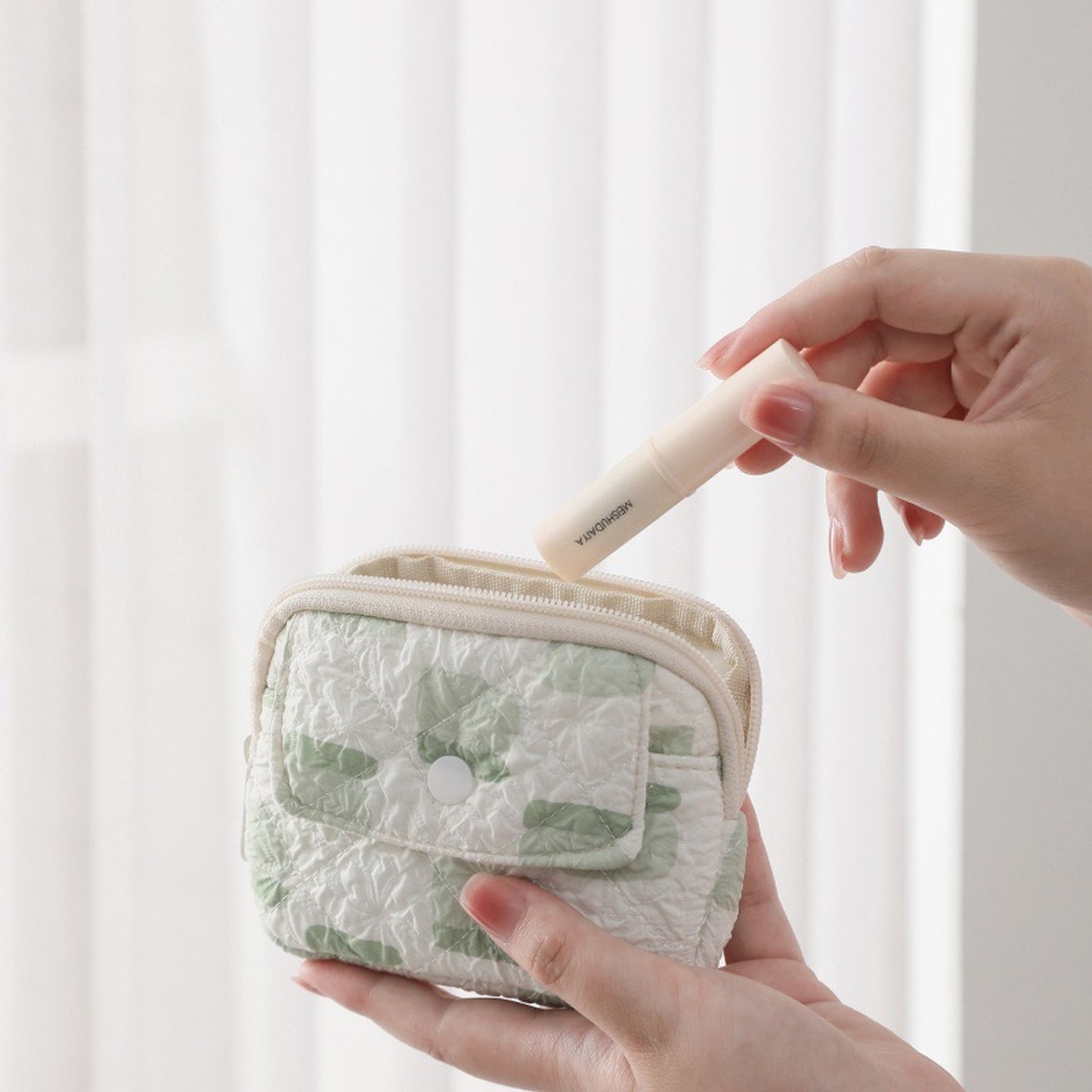 Quilted Floral Coin Purse-Small Cosmetic Bag with Zipper and Snap Pocket