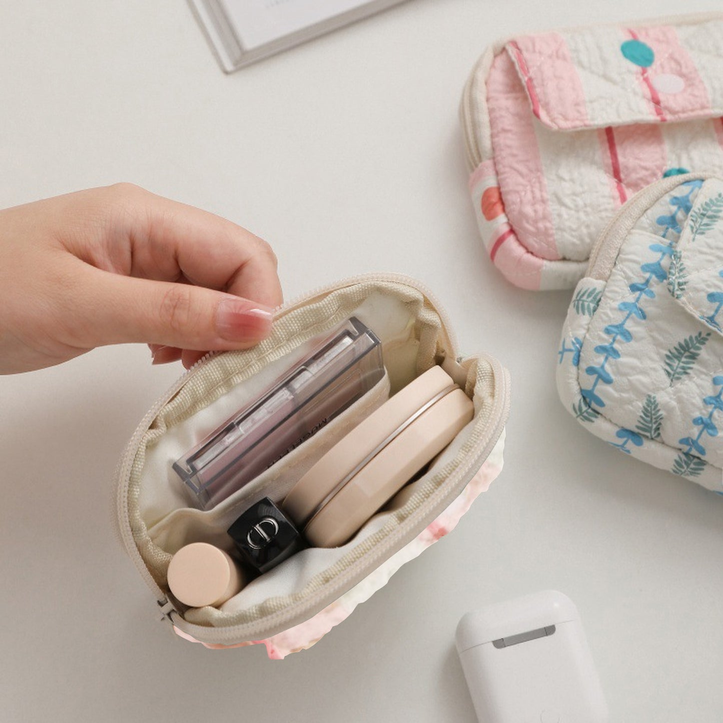 Quilted Floral Coin Purse-Small Cosmetic Bag with Zipper and Snap Pocket