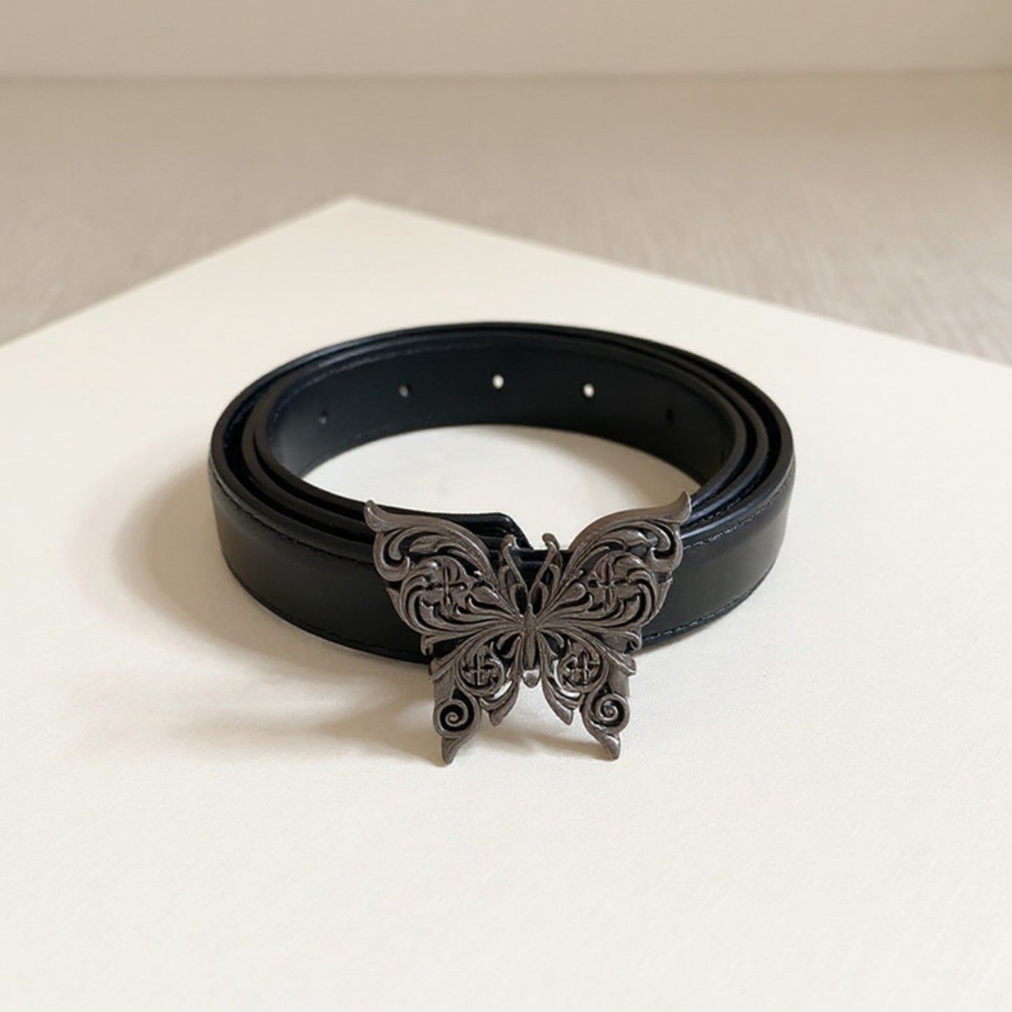 Butterfly Buckle Belt with Textured Strap and Metal Detailing 40.5x2 in