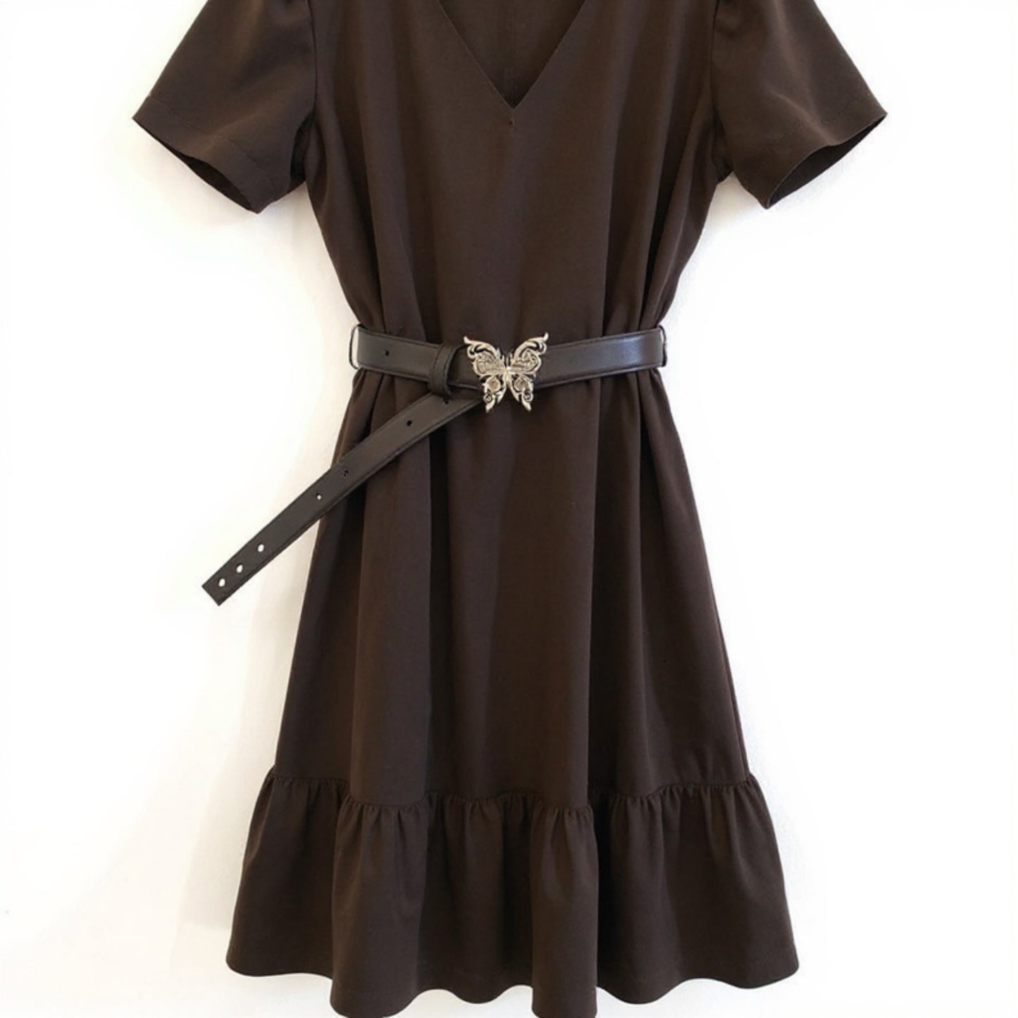 Butterfly Buckle Belt with Textured Strap and Metal Detailing 40.5x2 in
